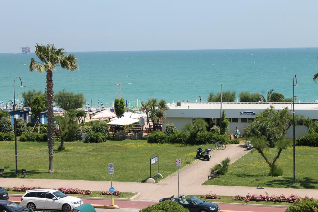 Casavacanze Castelli Di Sabbia Порто-Сант'Ельпідіо Екстер'єр фото
