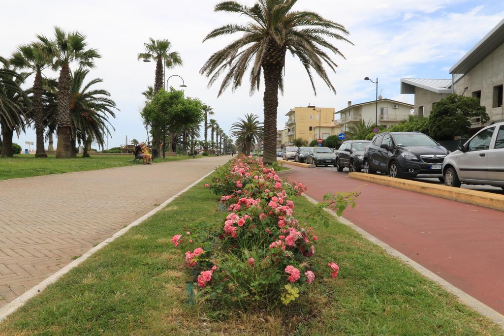 Casavacanze Castelli Di Sabbia Порто-Сант'Ельпідіо Екстер'єр фото